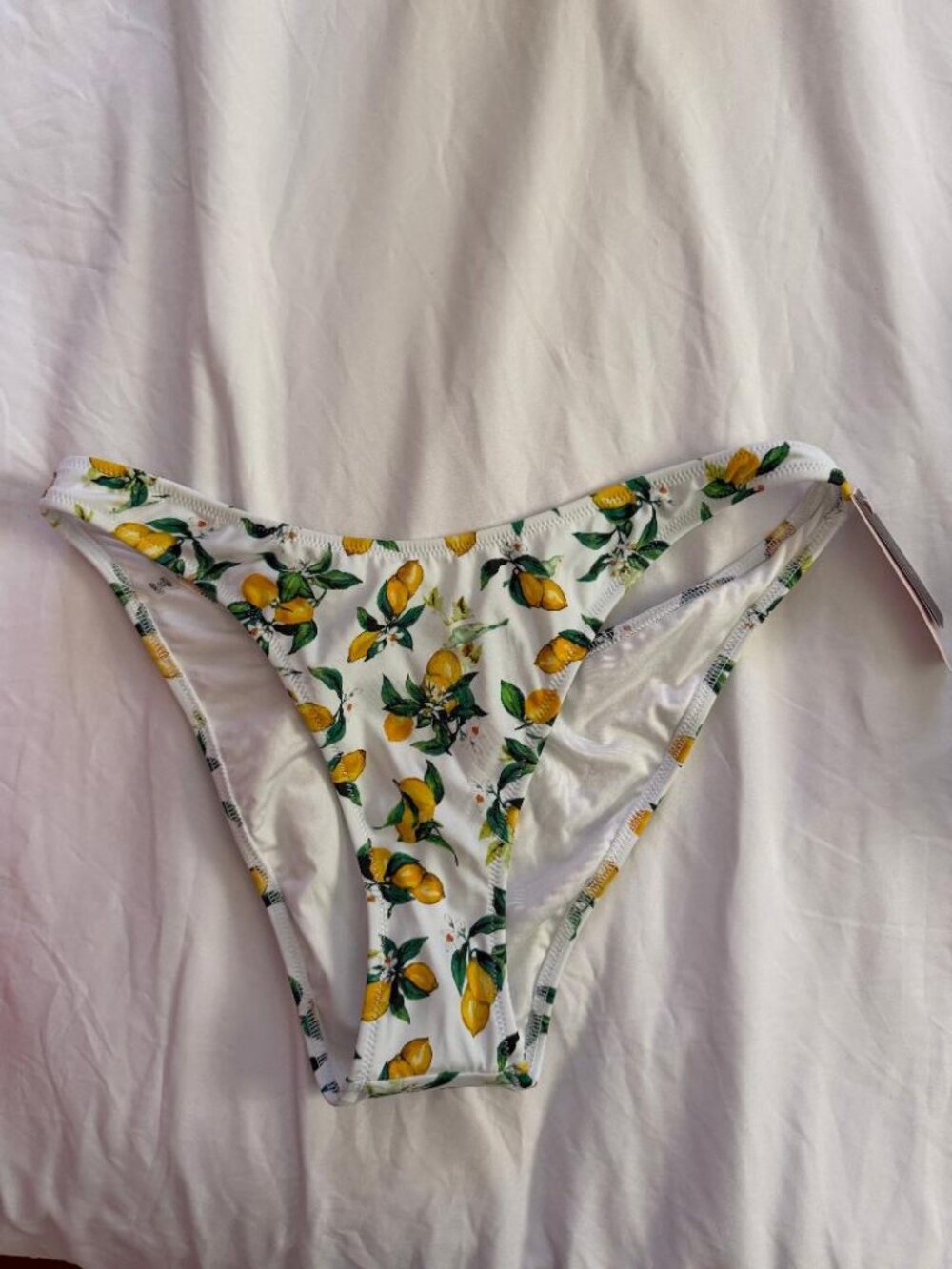 Victoria’s Secret Lemon Bikini Bottom • NWT • Size Medium